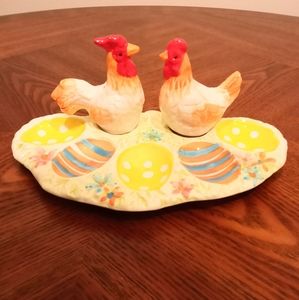 🎀SALE🎀NWT NEW in BOX Easter Set of 3. Egg's Plate, Salt & Paper Shakers
